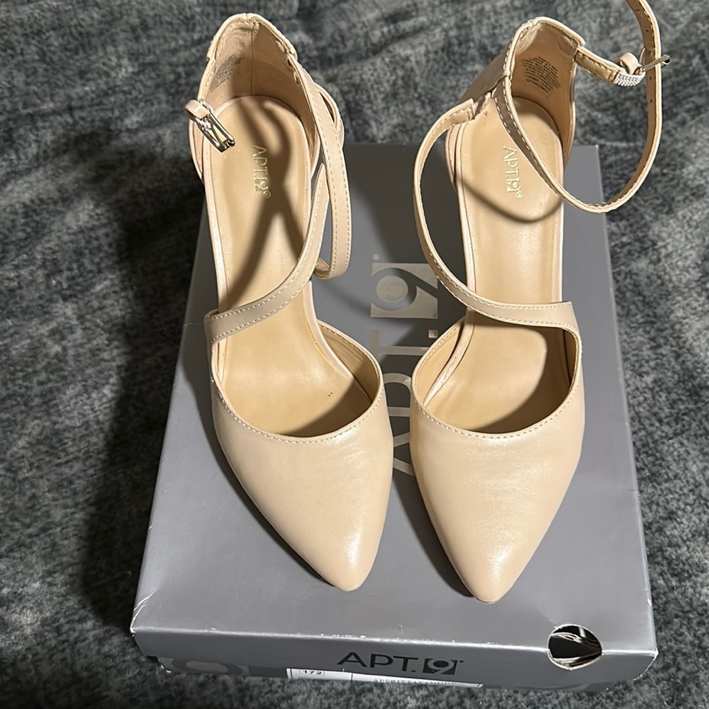APT. 9 size 7.5 nude heels